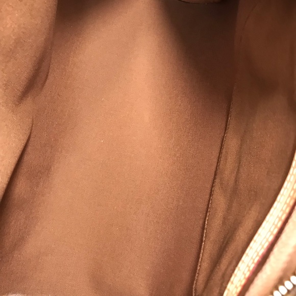 Authentic Louis Vuitton Montorgueil GM Bag in Monogram Canvas - Picture 8 of 16